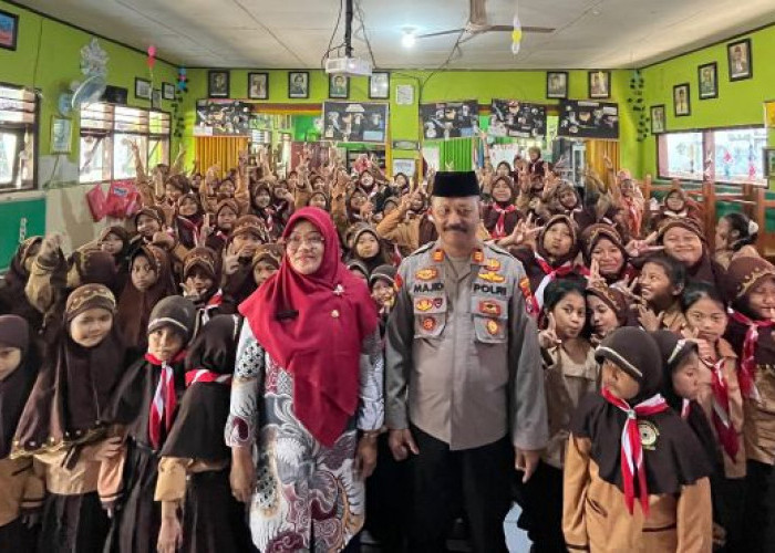 Polsek Taman Sosialisasikan Anti Bullying di SDN Kramat Jegu 2 Sidoarjo