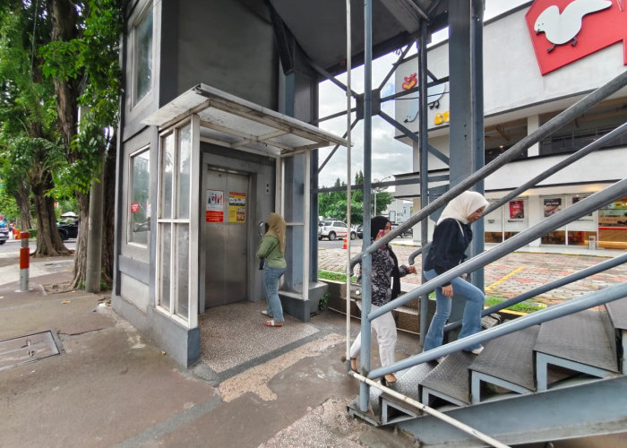 Aksesibilitas Terbengkalai, Lift JPO Ramah Disabilitas di Surabaya Banyak yang Mati