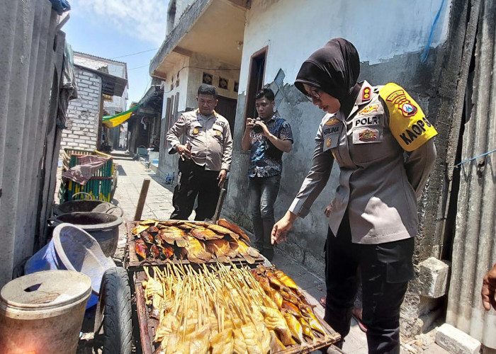 Kapolres Pelabuhan Tanjung Perak Ajak Masyarakat Surabaya Konsumsi Ikan Asap