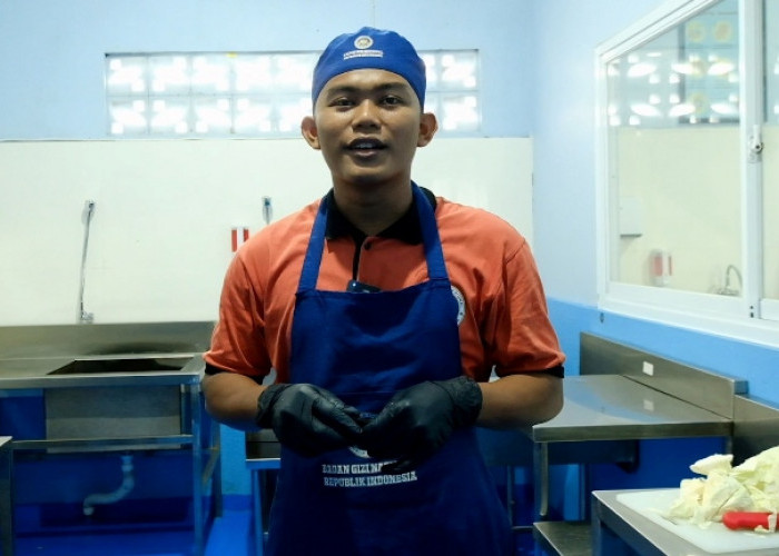 Santri Yatim di Karanganyar Mampu Topang Ekonomi Keluarga berkat Bekerja di Dapur MBG