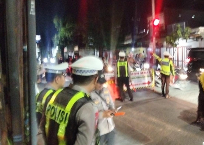 Kawal Pawai Ogoh-Ogoh Nyepi 1948, Polsek Lakarsantri Lakukan Penyekatan Jalur Surabaya-Gresik