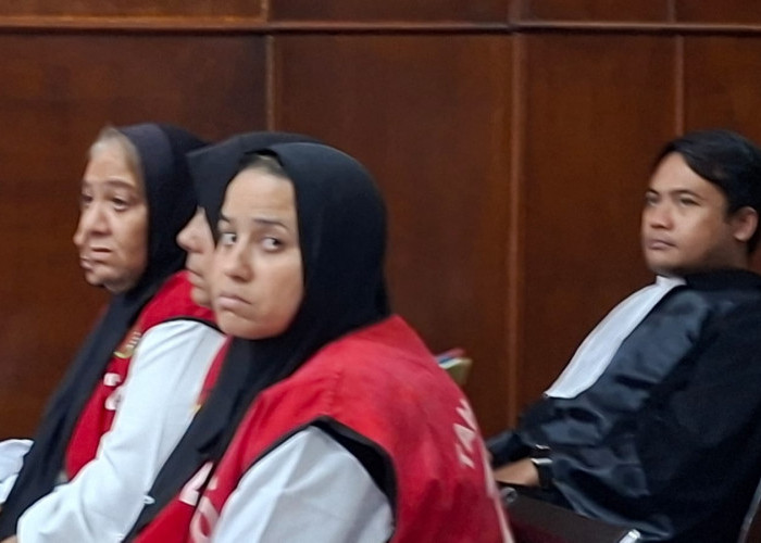 Terdakwa WNA Tak Ada Penerjemah, Sidang Perdana Sindikat Pencurian Emas Rp233 Juta di PN Surabaya Ditunda