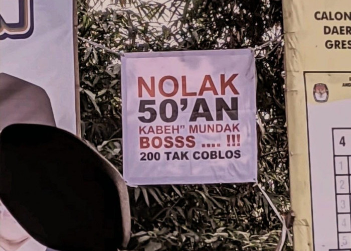 Viral Banner Tolak Politik Uang Rp 50 Ribu Diduga di Gresik