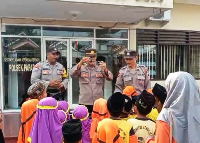 Antusiasme Siswa-Siswi RA Al-Hidayah Belajar Tugas Polisi di Polsek Papar