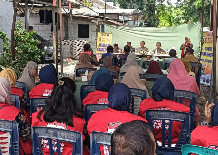 Polsek Sukomanunggal Gelar Jumat Curhat di Putat Gede, Serap Aspirasi Warga