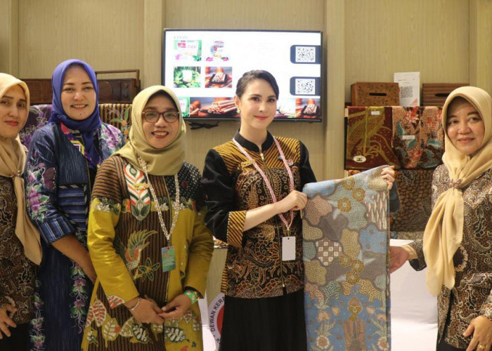    Stand Dekranasda Kabupaten Bojonegoro Di Balikpapan Banyak Diminati Pengunjung Luar Daerah