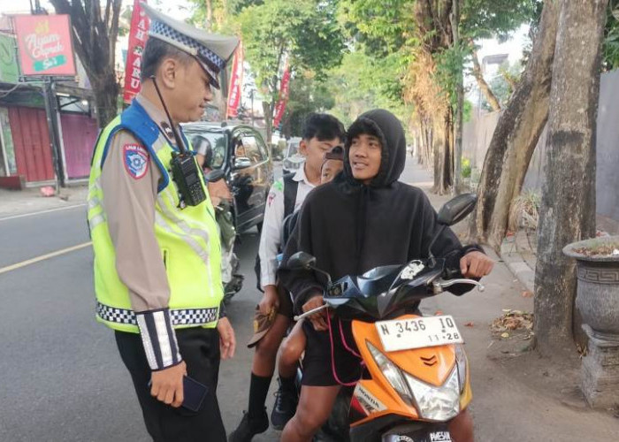 Hari Keempat Operasi Patuh Semeru 2025, Satlantas Polres Malang Layangkan 1.011 Teguran