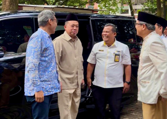 Kajian Tarawih di Masjid UI, Menteri Nusron Bicara Sanad Keilmuan dan Etika Kepemimpinan