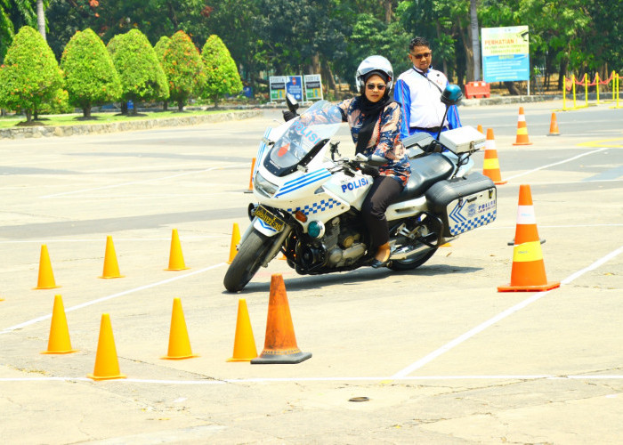 Polres Gresik Gelar Pelatihan Safety Riding 