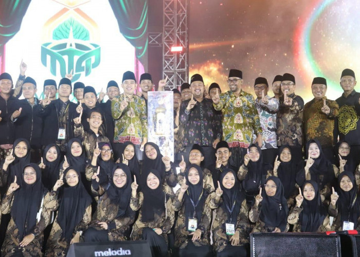 Gresik Kembali Raih Juara Umum di MTQ XXXI Jatim di Jember