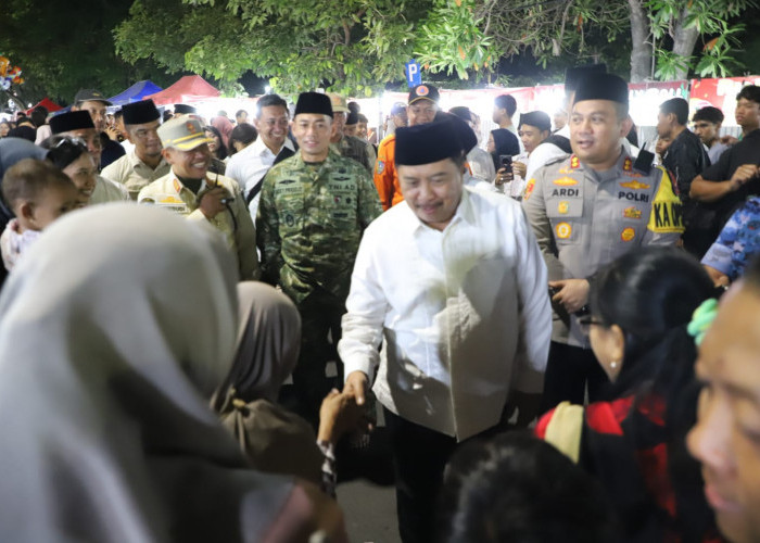 Sambut Tahun 2026, Bupati Jombang Pantau Car Free Night Pastikan Kenyamanan Warga dan Geliat UMKM