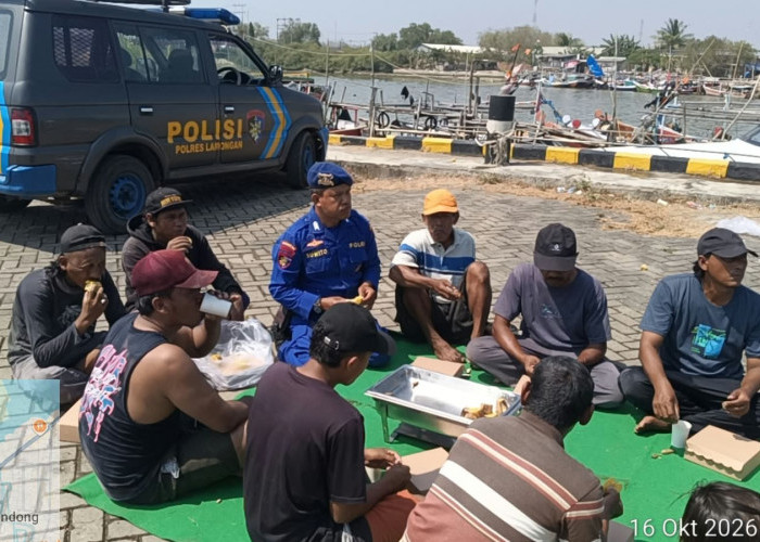 Jumat Berkah, Satpolairud Polres Lamongan Dengarkan Aspirasi Puluhan Nelayan