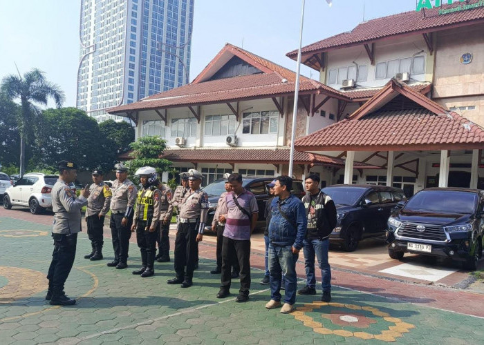 Polsek Gayungan Siagakan Personel Amankan Aksi Unras di Kantor BPN Jatim