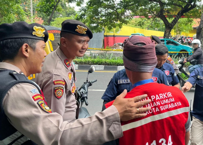 Sikat Parkir Liar, Satsamapta Polrestabes Surabaya Amankan 32 Jukir Nakal dalam Sehari