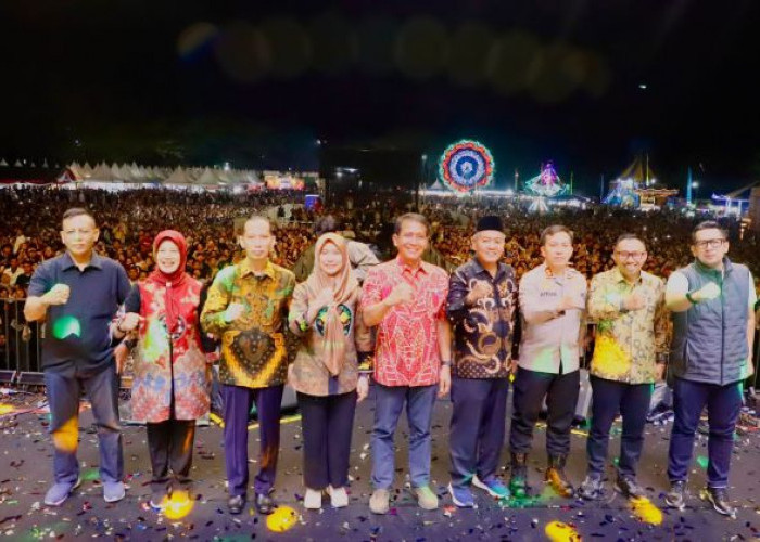 DPRD Jatim Luncurkan Platform Curhato Nang Dewan di Ajang Pasar Rakyat