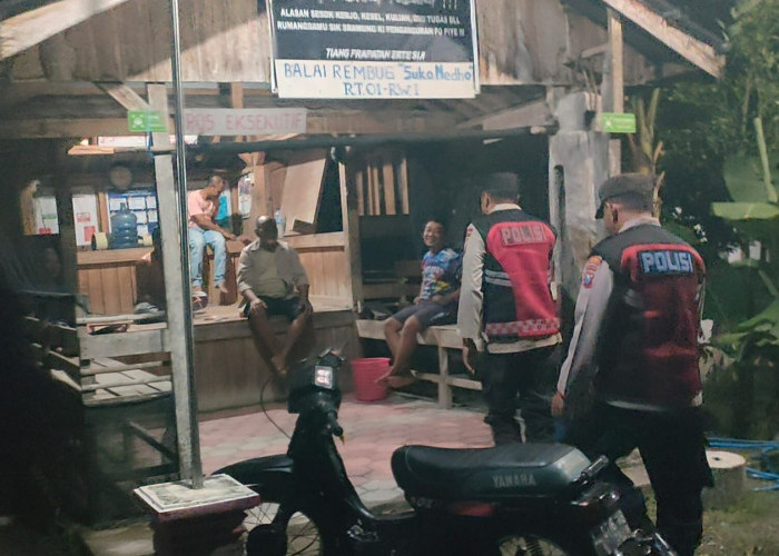 Polisi Ngawi Patroli Harkamtibmas, Pastikan Situasi Desa Tetap Kondusif 