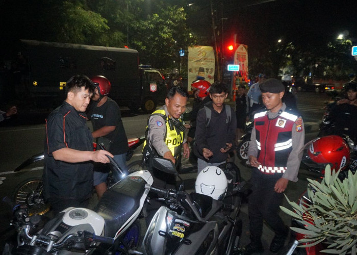 Tertibkan Balap Liar, Polrestabes Surabaya Amankan 110 Motor