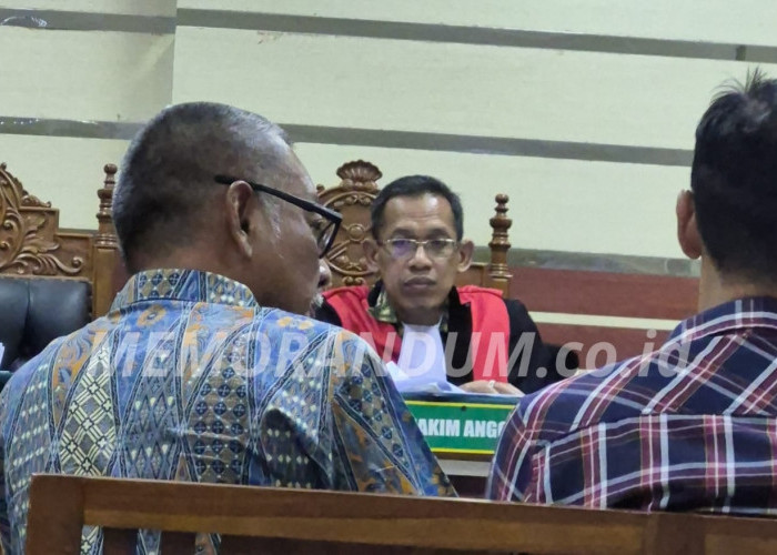 Sidang Ke-6 Maidi Madiun Cs (5): Rofieq Uler Raya Bantah Jadi ''Pengepul'', Maidi Tidak Pernah Minta Fee