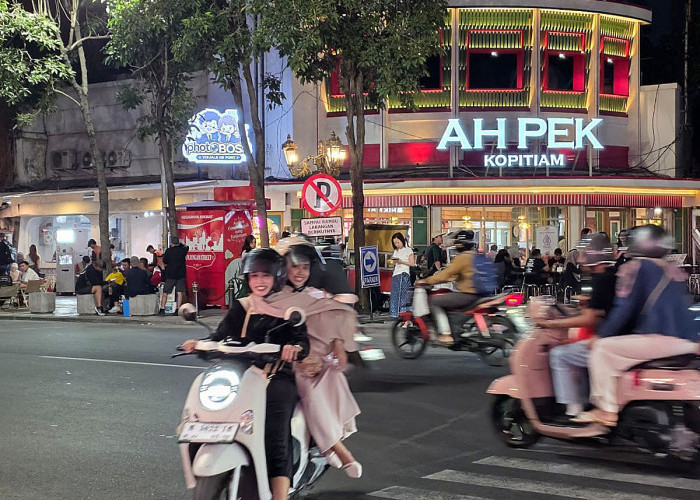 Malam Tak Pernah Tidur di Jalan Tunjungan, Ikon Surabaya yang Selalu Dipadati Warga dan Wisatawan