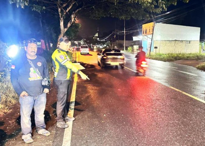 Ambulans Ormas Seruduk Honda Vario di Ruas Jalan Tanah Merah Dajah, Satu Meninggal Dunia
