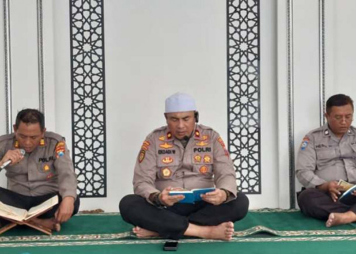Kapolsek Pabean Cantikan Pimpin Yasinan dan Syukuran Musala Sambut Ramadan
