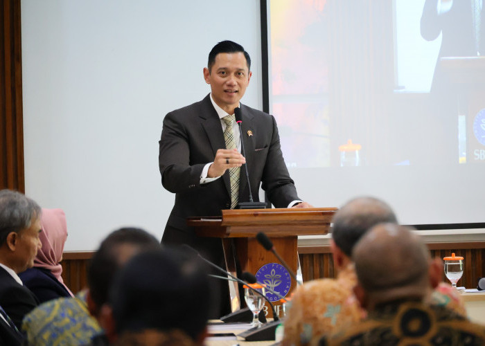 Menteri AHY Hadiri Ujian Terbuka Program Doktoral Dirjen PPTR di IPB