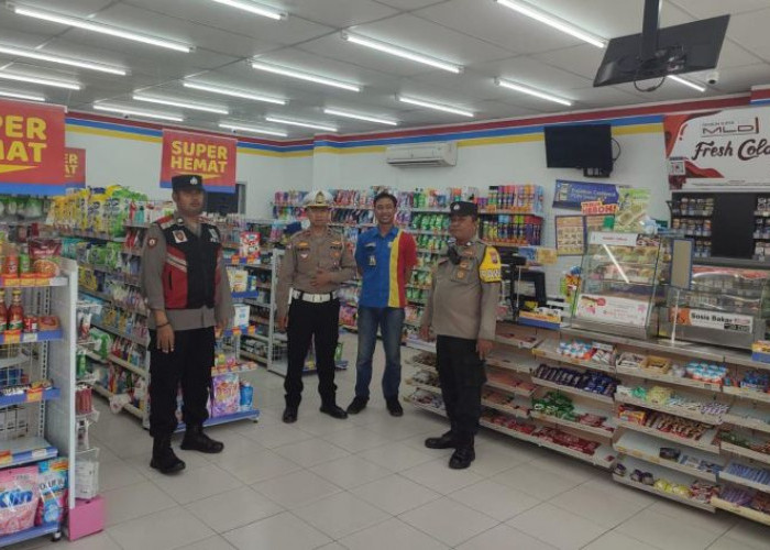 Polsek Rungkut Intensifkan Patroli Minimarket, Jaga Situasi Tetap Kondusif