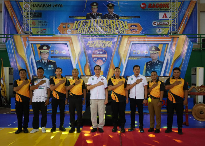 Ajang Penjaringan Bibit Unggul, Kejurprov Bola Voli U-18 Jatim Resmi Dimulai di Tulungagung