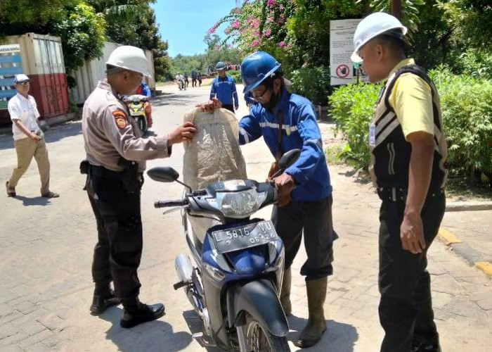 Satsamapta Polres Bangkalan Sambangi Obvit PT ASSI, Kawal Kamtibmas dan Sosialisasi Keselamatan Kerja