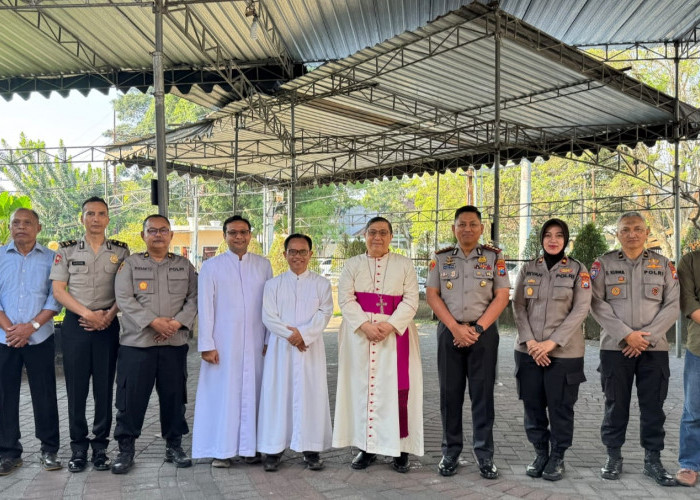 Kunjungi Gereja Katedral, Kapolresta Malang Kota Serap Aspirasi Lintas Agama