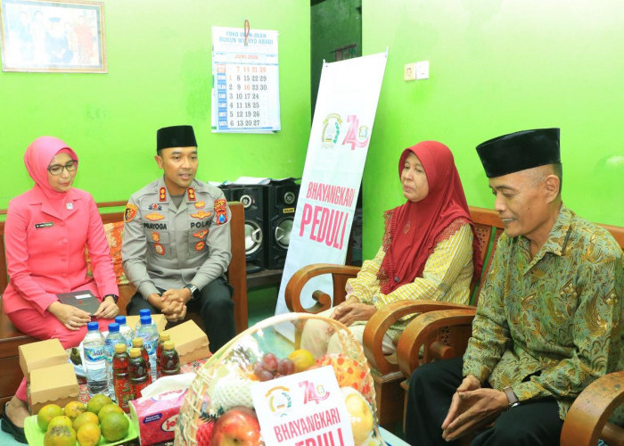 Jelang Hari Bhayangkara Ke-80, Kapolres Ngawi Anjangsana ke Purnawirawan