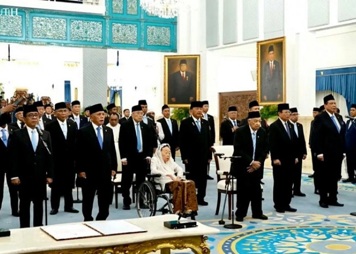 Prabowo Lantik Pratikno sebagai Ketua dan Hatta Rajasa Wakil Ketua Wantimpres