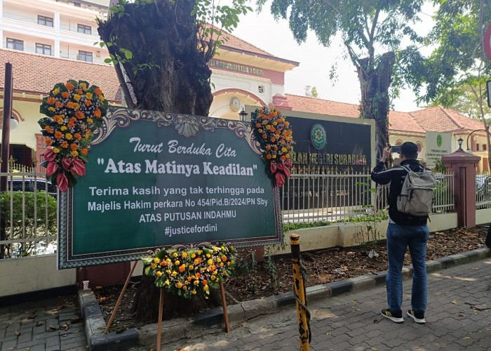 Bebaskan Gregorius Ronald Tannur, PN Surabaya Dapat Kiriman Karangan Bunga