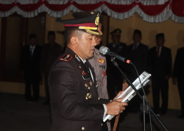 Kapolres Probolinggo Pimpin Apel Kehormatan dan Renungan Suci Peringati HUT Ke-80 Kemerdekaan RI