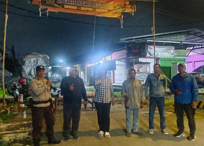 Bhabinkamtibmas Bangkingan Gencarkan Patroli dan Koordinasi Pos Kamling di Wisma Lidah Kulon