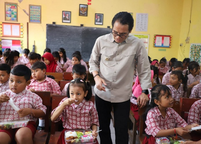 Ratusan Pelajar Tulungagung Ikuti Ujicoba Pembagian Makanan Sehat Bergizi