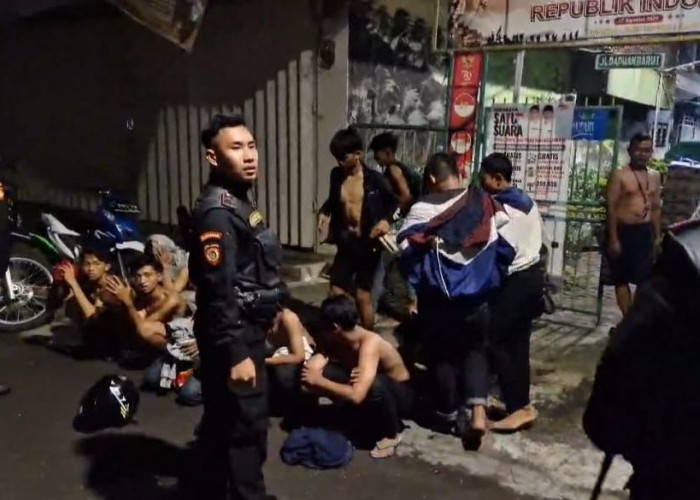 Hendak Tawuran di Jalan Indrapura, 12 Remaja dari Kelompok Gangster Senyap dan Saksiksuk Sda Diringkus