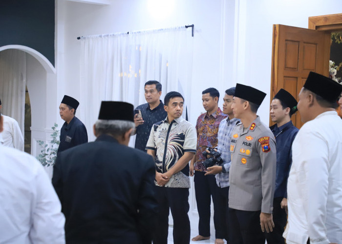 Kapolres Kediri Kota Hadiri Haul Akbar 2026 Ponpes Al Falah Ploso Bersama Ribuan Jemaah