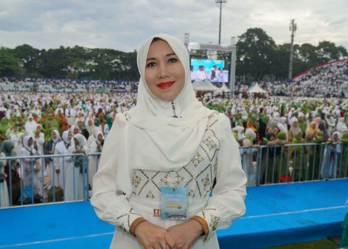 Pesona Ning Lia di Mujahadah Kubro: Simbol Intelektualitas dan Kesantunan Nahdliyin Milenial