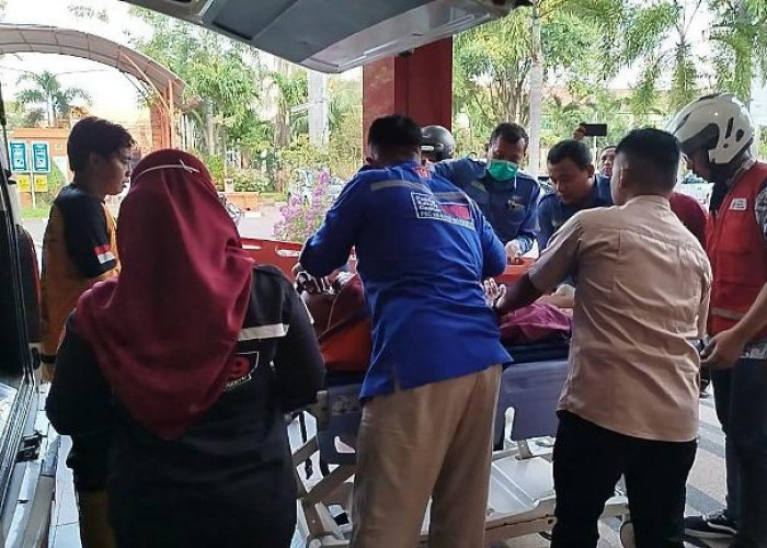  Tukang Bangunan di Mojokerto Tersengat Listrik Tegangan Tinggi