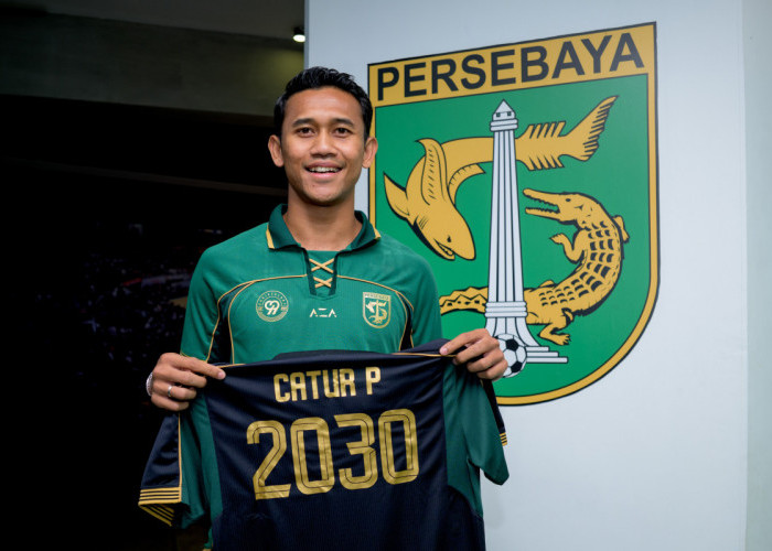Resmi, Catur Pamungkas Perpanjang Kontrak Bersama Persebaya hingga 2030