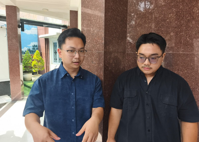Jukir Liar di Surabaya Pukul dan Ludahi Pengendara Mobil karena Tidak Diberi Uang
