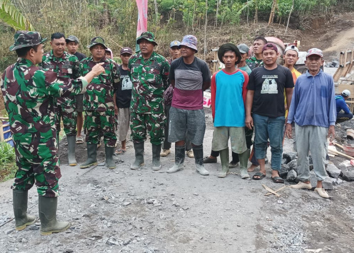 Pemerataan Pembangunan di Wilayah Terpencil, Kodim 0821/Lumajang Genjot Pengerjaan Jembatan Garuda Tahap VII