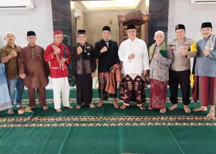 Polsek Tenggilis Mejoyo Jumat Curhat Wujudkan Kamtibmas Melalui Dialog Interaktif dengan Warga Kutisari