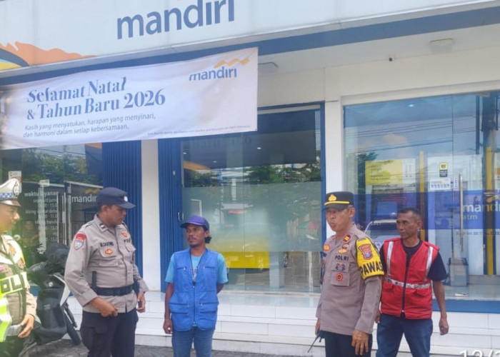 Patroli Kota Presisi Polsek Lakarsantri Sasar Ruko Perbankan Lidah Wetan