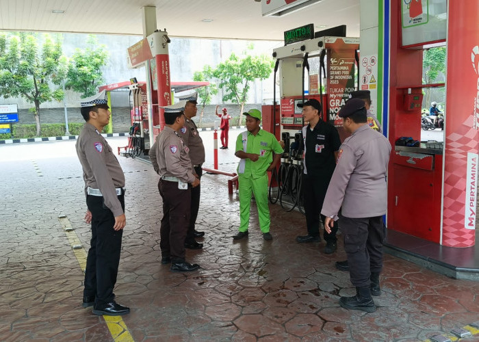 Polsek Wonocolo Gencarkan Patroli Dialogis, Jaga Harkamtibmas dan Antisipasi 3C