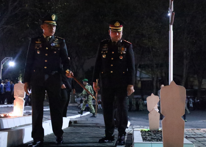 Renungan Suci HUT ke-81 RI di TMP Gresik, Kapolres AKBP Ramadhan : Teladani Semangat Para Pahlawan