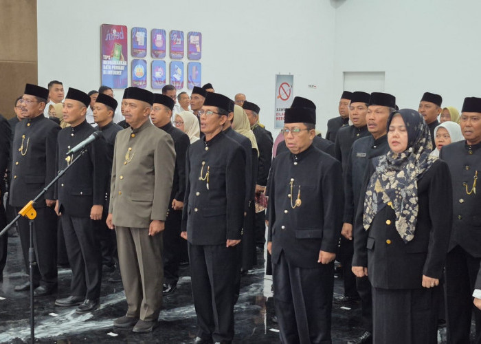 Akhiri 2025, Wali Kota Madiun Lantik 59 ASN, Kinerja Jadi Fokus Evaluasi