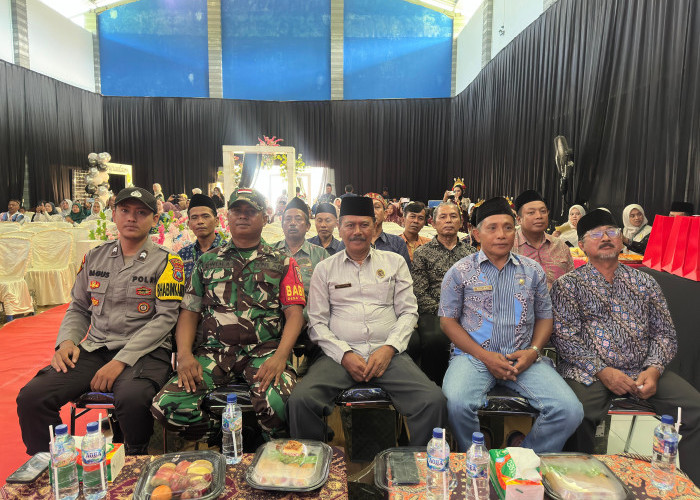 Pastikan Situasi Aman dan Kondusif, Polsek Tempursari Hadiri Pelepasan Siswa MTs Negeri 2 Lumajang