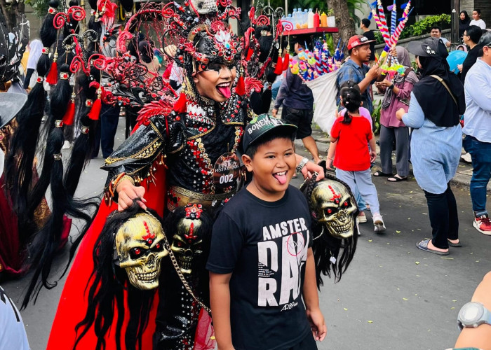Juara 3 Kategori Parade Fashion SFF 2026, Sampaikan Kritik Lewat Seni